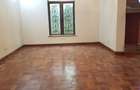 5 Bed Townhouse with En Suite at Lavington Road - 14