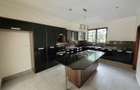 3 Bed Apartment with En Suite in Rhapta Road - 10