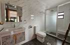 5 Bed Villa with En Suite in Runda - 12