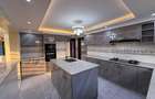 5 Bed House with En Suite at Bypass - 8
