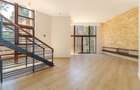 4 Bed Villa with En Suite in Lavington - 1