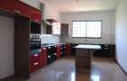 3 Bed Apartment with En Suite in Riverside - 5