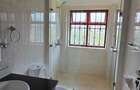 5 Bed Townhouse with En Suite at Old Runda - 17