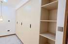 3 Bed Apartment with En Suite at Beach Road - 5
