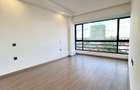2 Bed Apartment with En Suite at Riverside Drive - 10