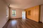 4 Bed Townhouse with En Suite in General Mathenge - 7