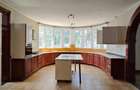 5 Bed Townhouse with En Suite in Rosslyn - 12