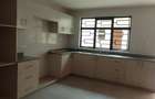 5 Bed Townhouse with En Suite in Lavington - 16