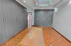 5 Bed House with En Suite in Runda - 12