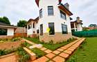 5 Bed House with En Suite in Nyari - 8