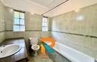 5 Bed Townhouse with En Suite in Rosslyn - 13