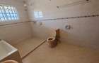5 Bed Townhouse with En Suite in Lavington - 17