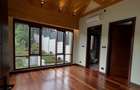 5 Bed Townhouse with En Suite in Runda - 4