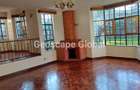 5 Bed House with En Suite in Runda - 14