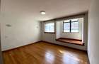 5 Bed Townhouse with En Suite in Kyuna - 9