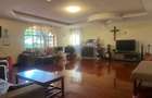 10 Bed House with En Suite in Runda - 3