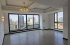 4 Bed Apartment with En Suite at Riverside - 5