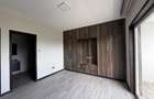 2 Bed Apartment with En Suite in Riverside - 12