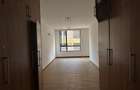 1 Bed Apartment with Swimming Pool in Dennis Pritt - 3