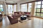 Serviced 3 Bed Apartment with En Suite at Beach Road - 6
