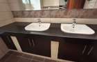 5 Bed Townhouse with En Suite in Lavington - 4