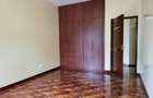 4 Bed Apartment with En Suite in General Mathenge - 14