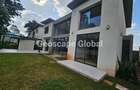 5 Bed House with En Suite in Runda - 3