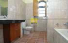 3 Bed Apartment in Riverside - 7