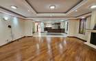 5 Bed Townhouse with En Suite in Westlands Area - 4