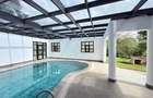 5 Bed House with En Suite at Windsor - 19