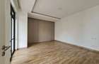 4 Bed Apartment with En Suite at Riverside Drive - 12
