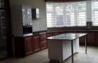 5 Bed Townhouse with En Suite in Rosslyn - 16