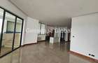 4 Bed Apartment with En Suite in Riverside - 13
