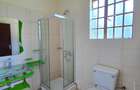 4 Bed House with En Suite in Runda - 14