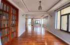4 Bed Townhouse with En Suite at Lavington - 14