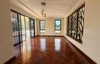 6 Bed House with En Suite in Loresho - 9
