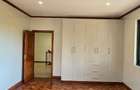 4 Bed House with En Suite in Lavington - 15