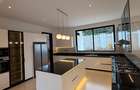 5 Bed Townhouse with En Suite in Kitisuru - 15