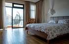 4 Bed Apartment with En Suite at Riverside Drive - 12