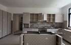 5 Bed Townhouse with En Suite in Lavington - 6
