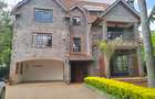 5 Bed Townhouse with En Suite in Lavington - 1