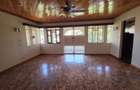 5 Bed House with En Suite in Runda - 12