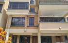 5 Bed Townhouse with En Suite in Lavington - 2
