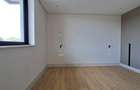 5 Bed Villa with En Suite in Spring Valley - 12