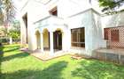 4 Bed Townhouse with En Suite at Lavington Green - 6