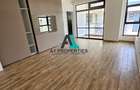 4 Bed Apartment with En Suite in Riverside - 7