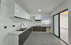 4 Bed Apartment with En Suite at Valley Arcade - 3