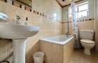 4 Bed Townhouse with En Suite in Lavington - 15