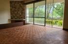 4 Bed Townhouse with En Suite in Spring Valley - 3