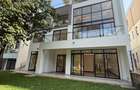 6 Bed Villa with En Suite in Westlands Area - 1